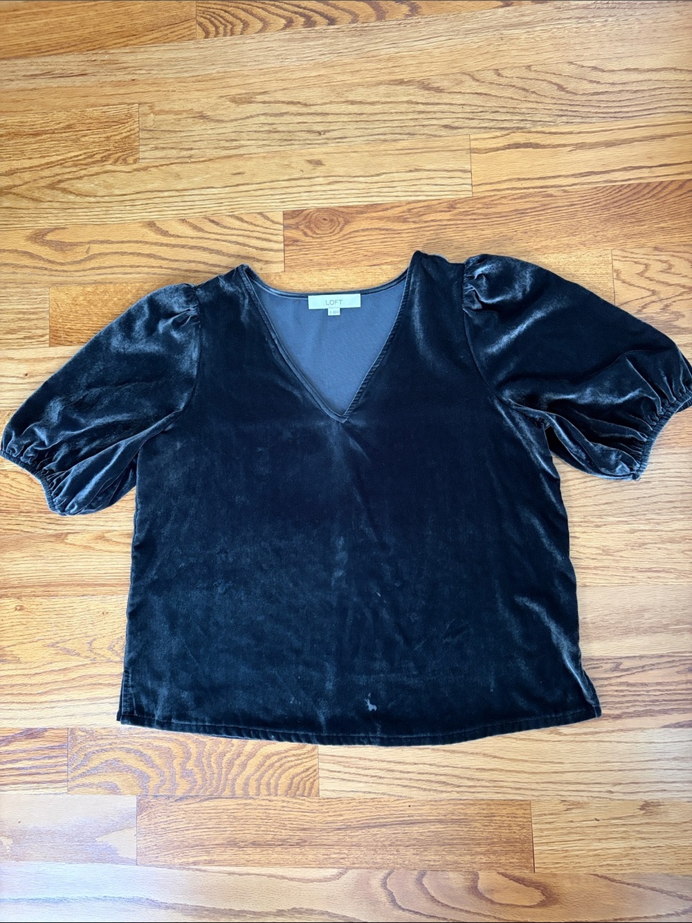 LOFT Velvet Blouse V-Neck Puff Sleeve Beautiful Elegant Charcoal. Medium - Picture 2 of 10